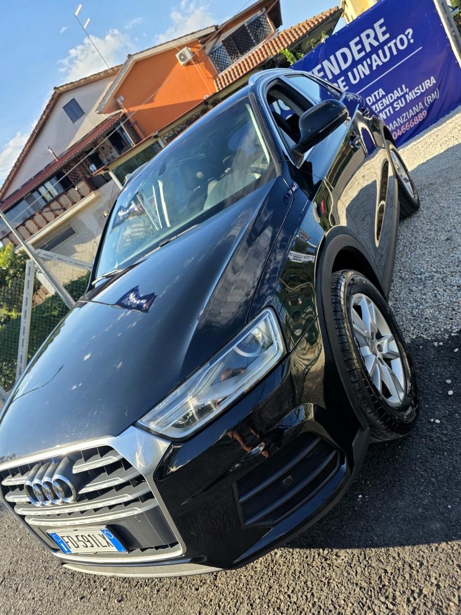 
								AUDI Q3 2.0 TDI full									
