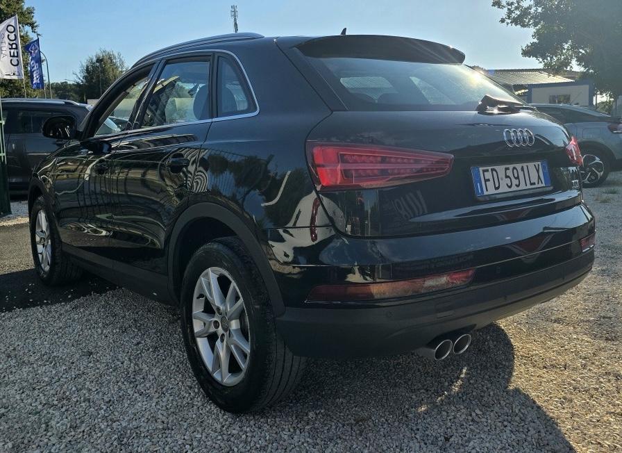 
								AUDI Q3 2.0 TDI full									