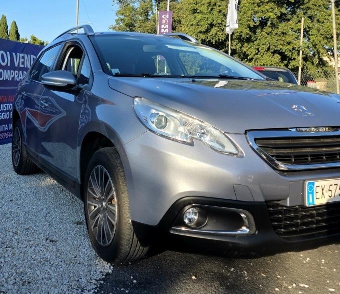
								PEUGEOT 2008 PURETECH full									