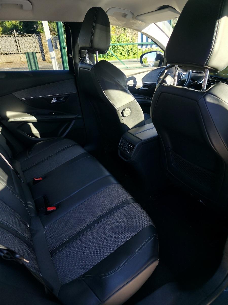
								PEUGEOT 3008 PURETECH full									