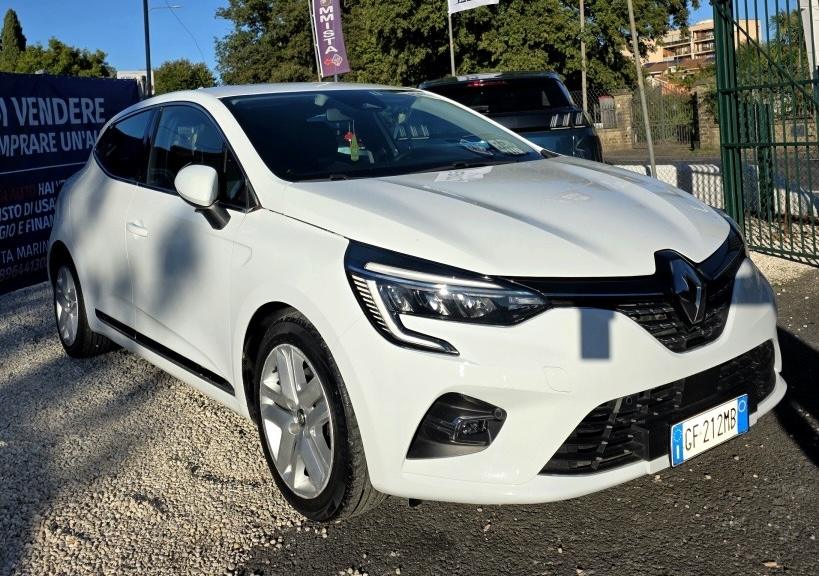 
								RENAULT CLIO E-TECH FULL HYBRID full									