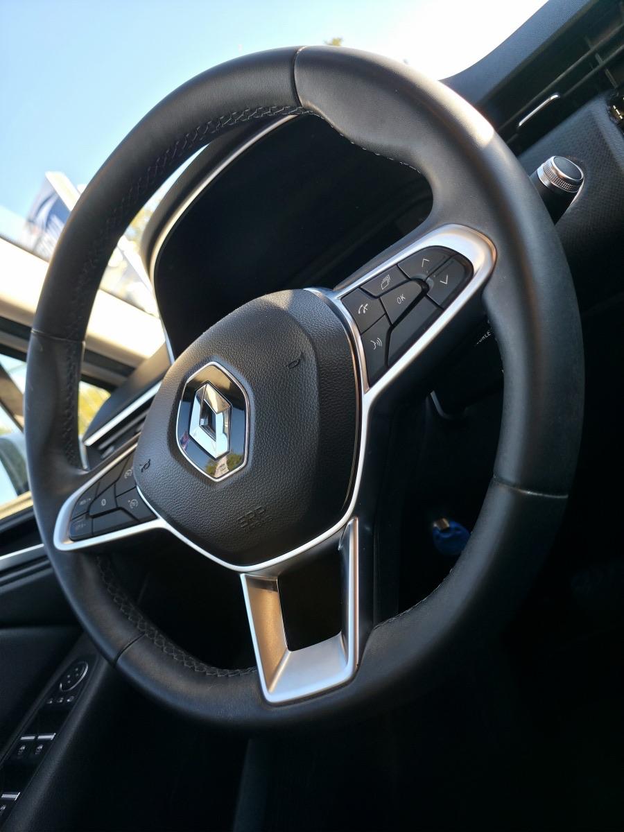 
								RENAULT CLIO E-TECH FULL HYBRID full									