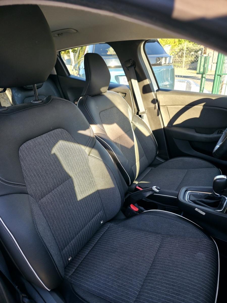 
								RENAULT CLIO E-TECH FULL HYBRID full									