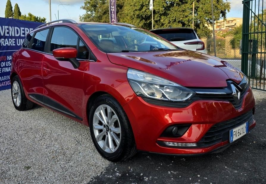 
								RENAULT CLIO SPORTER full									