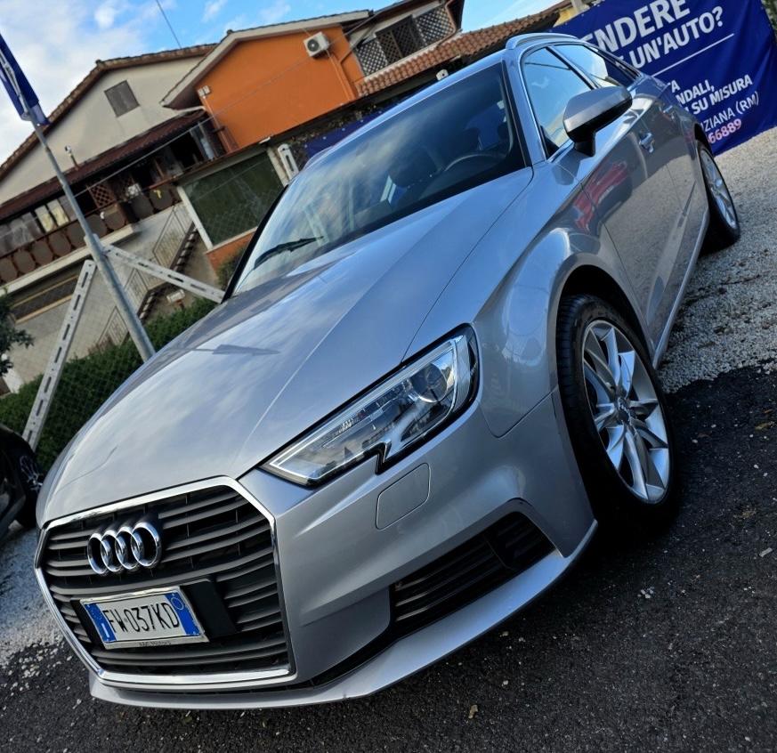
								AUDI A3 SPORTBACK 30 TDI full									