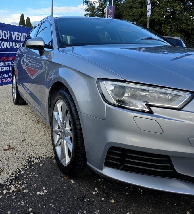 
								AUDI A3 SPORTBACK 30 TDI full									