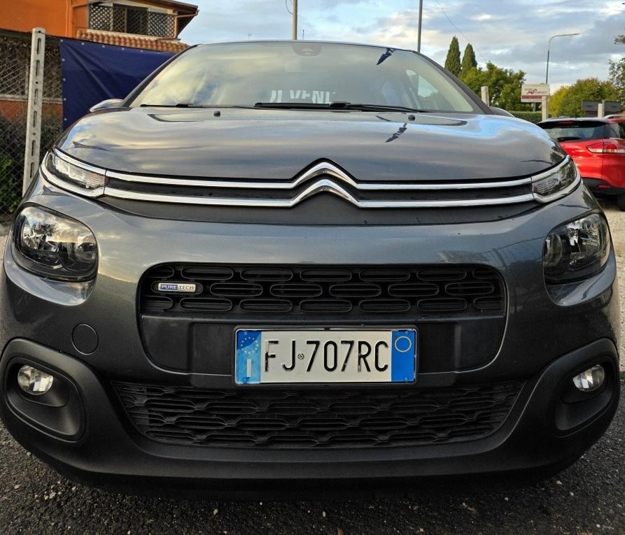 
								CITROËN C3 1.2 PURETECH full									