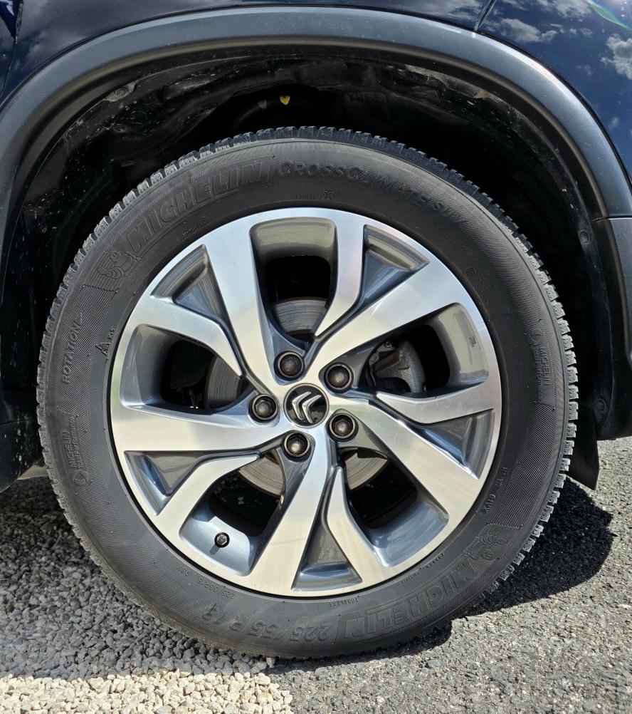 
								CITROËN C4 AIRCROSS full									