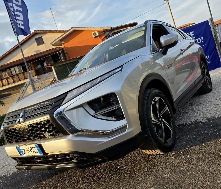 
								MITSUBISHI ECLIPSE CROSS full									