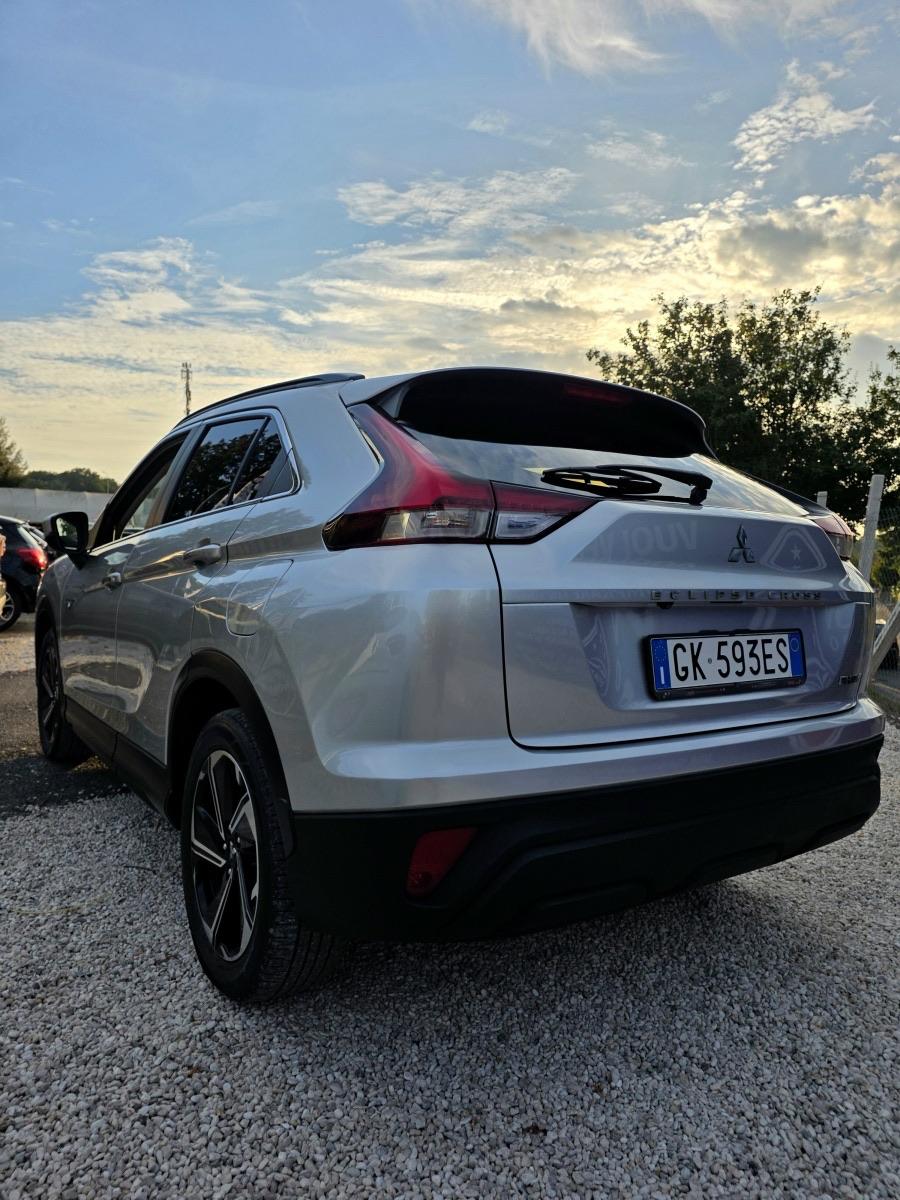 
								MITSUBISHI ECLIPSE CROSS full									