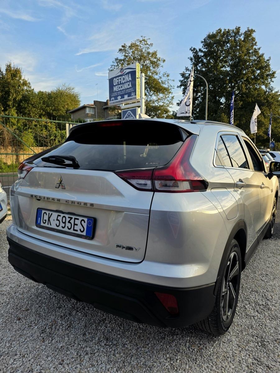 
								MITSUBISHI ECLIPSE CROSS full									