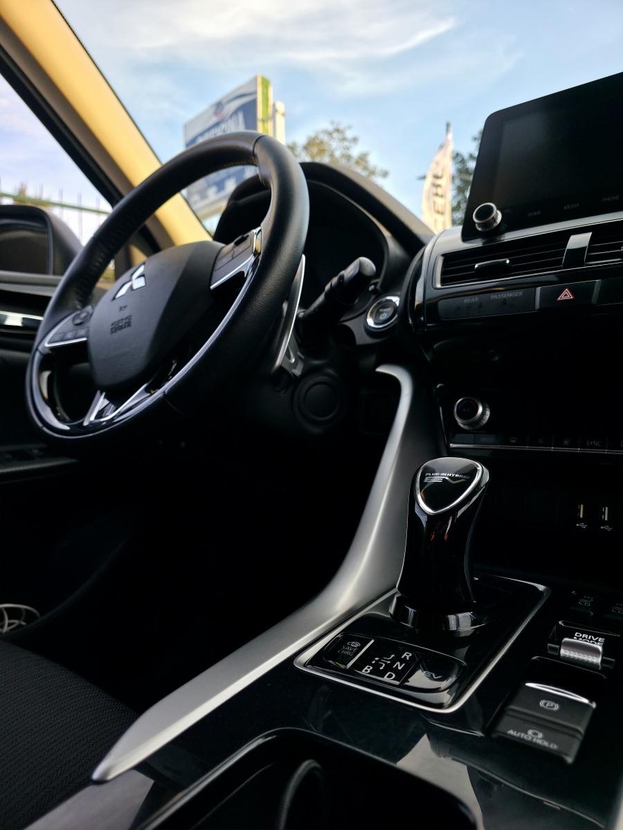 
								MITSUBISHI ECLIPSE CROSS full									