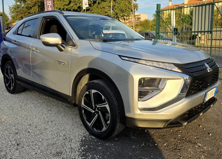 
								MITSUBISHI ECLIPSE CROSS full									