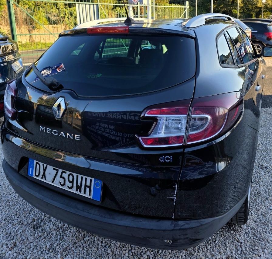 
								RENAULT MÉGANE SPORTOUR full									