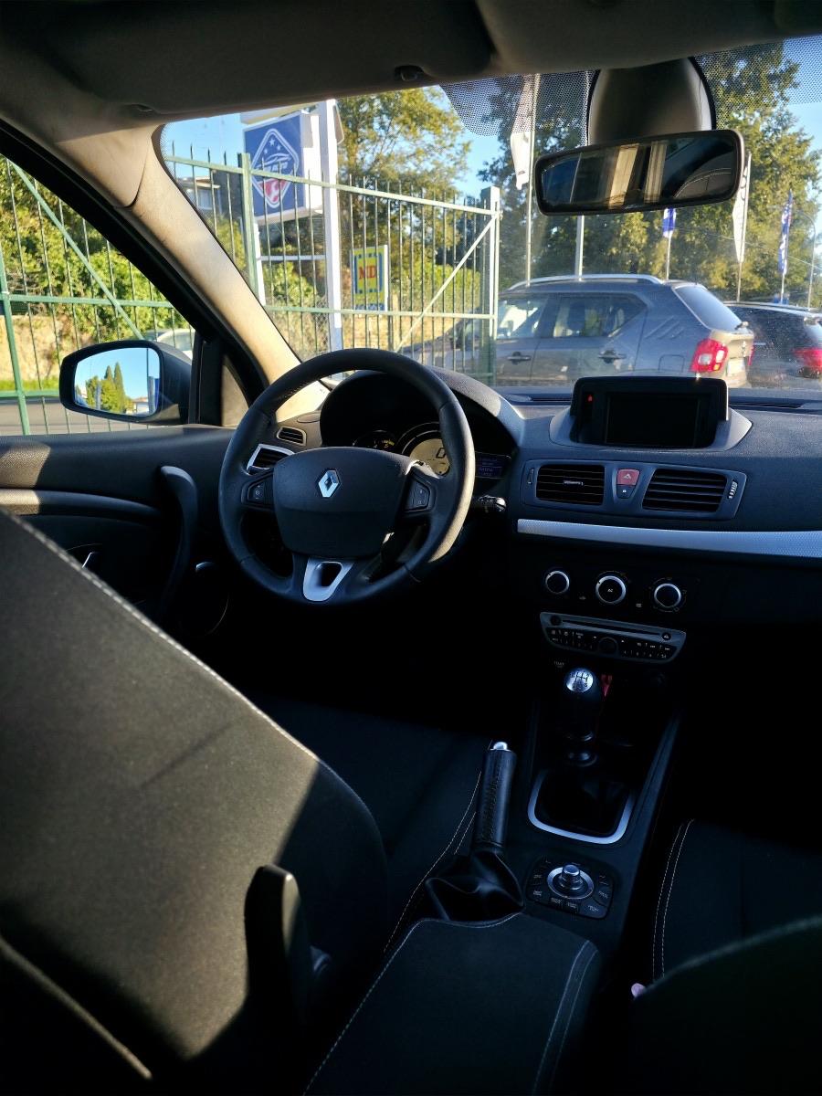 
								RENAULT MÉGANE SPORTOUR full									