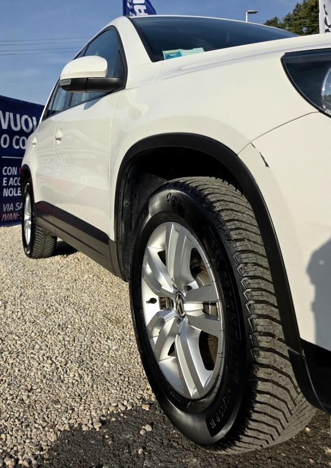 
								VOLKSWAGEN TIGUAN TREND & FUN BLUEMOTION full									