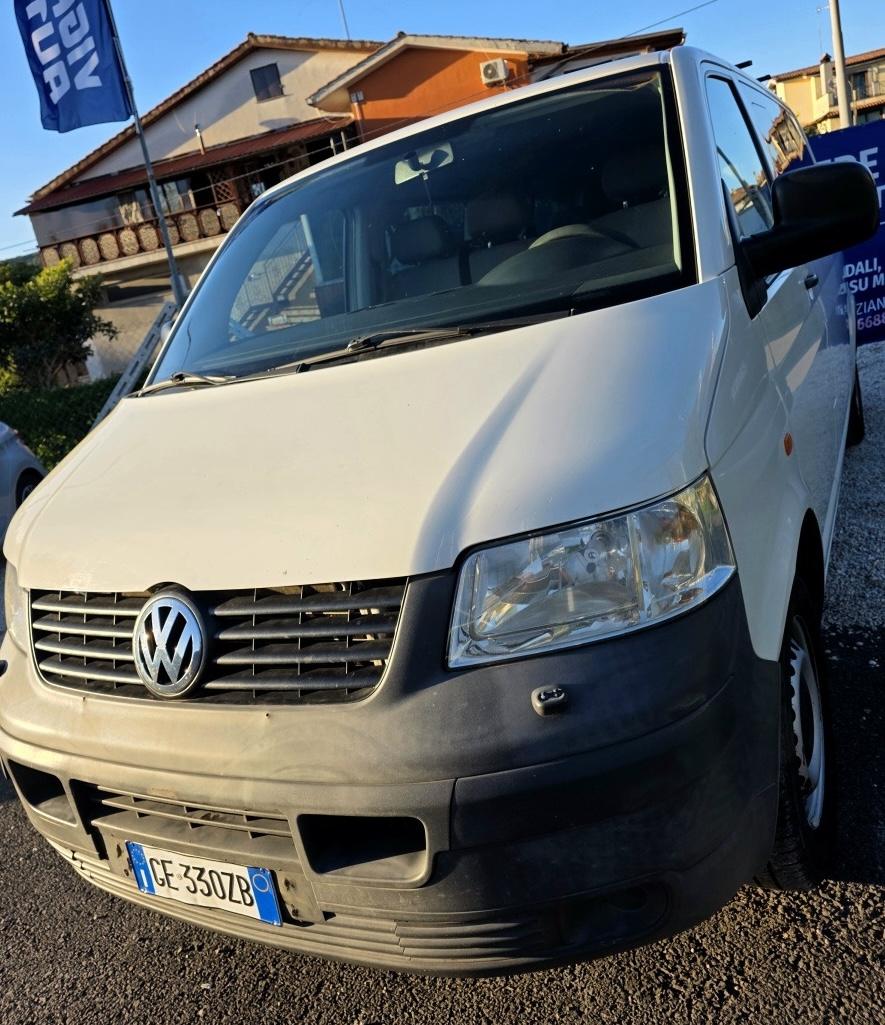 
								VOLKSWAGEN TRANSPORTER T5 full									