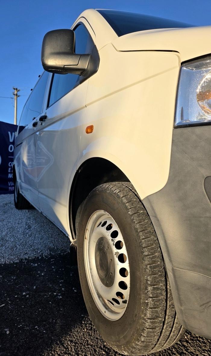 
								VOLKSWAGEN TRANSPORTER T5 full									