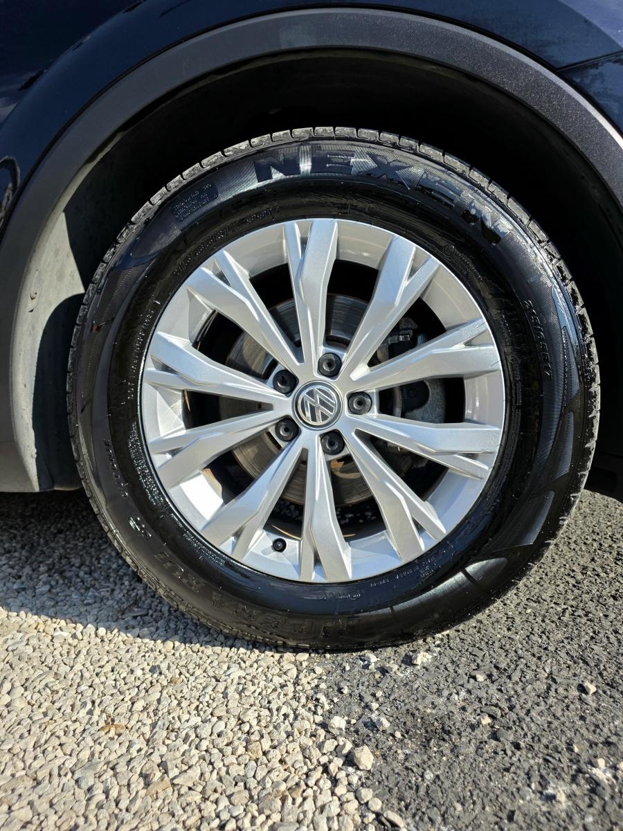 
								Volkswagen Tiguan 2.0 TDI Advanced 4MOTION full									