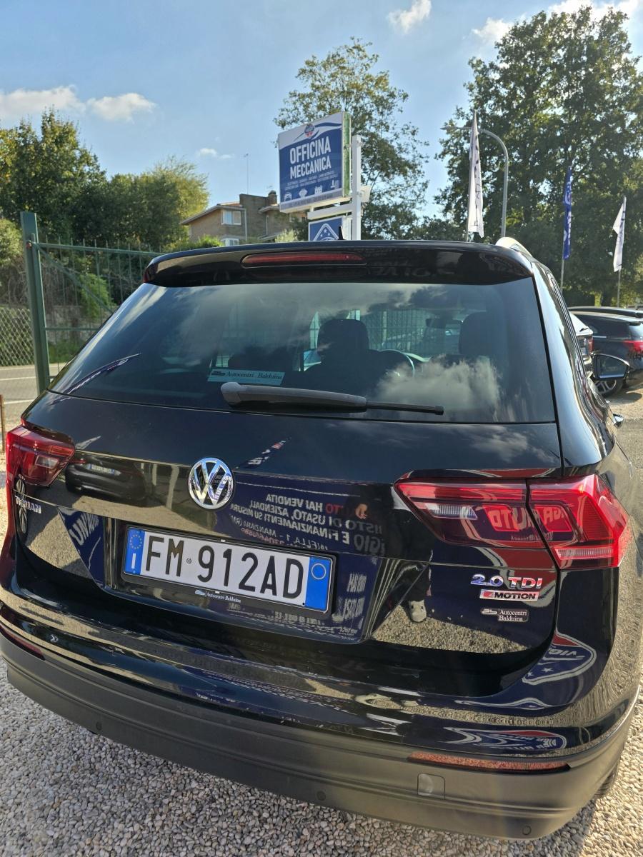 
								Volkswagen Tiguan 2.0 TDI Advanced 4MOTION full									