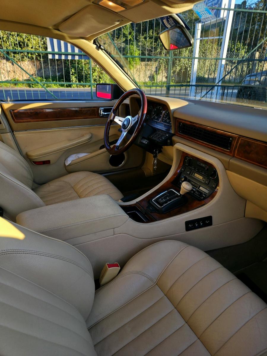 
								Jaguar XJ40 Sport 4.0 full									