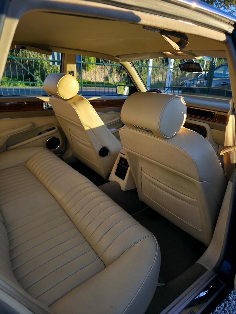 
								Jaguar XJ40 Sport 4.0 full									