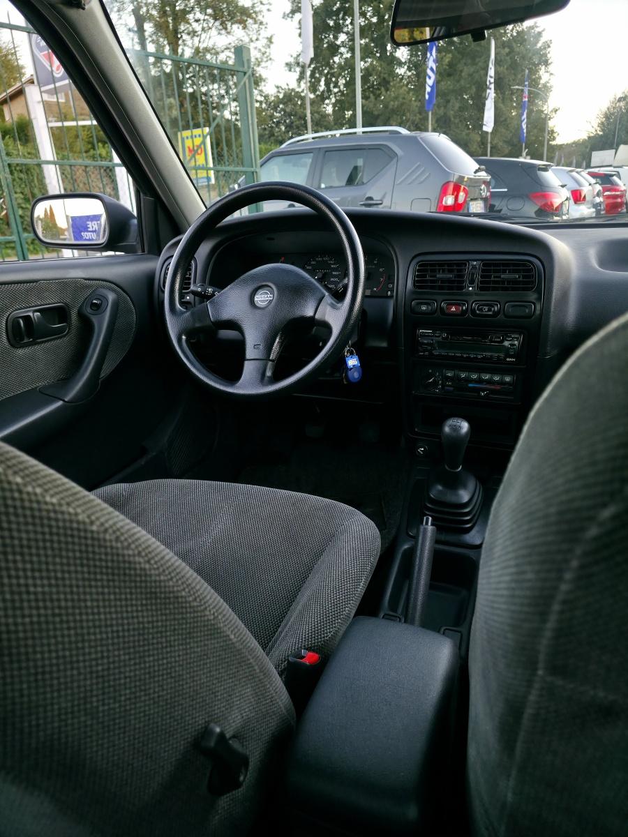 
								Nissan Primera 1.6 SLX 90 CV full									