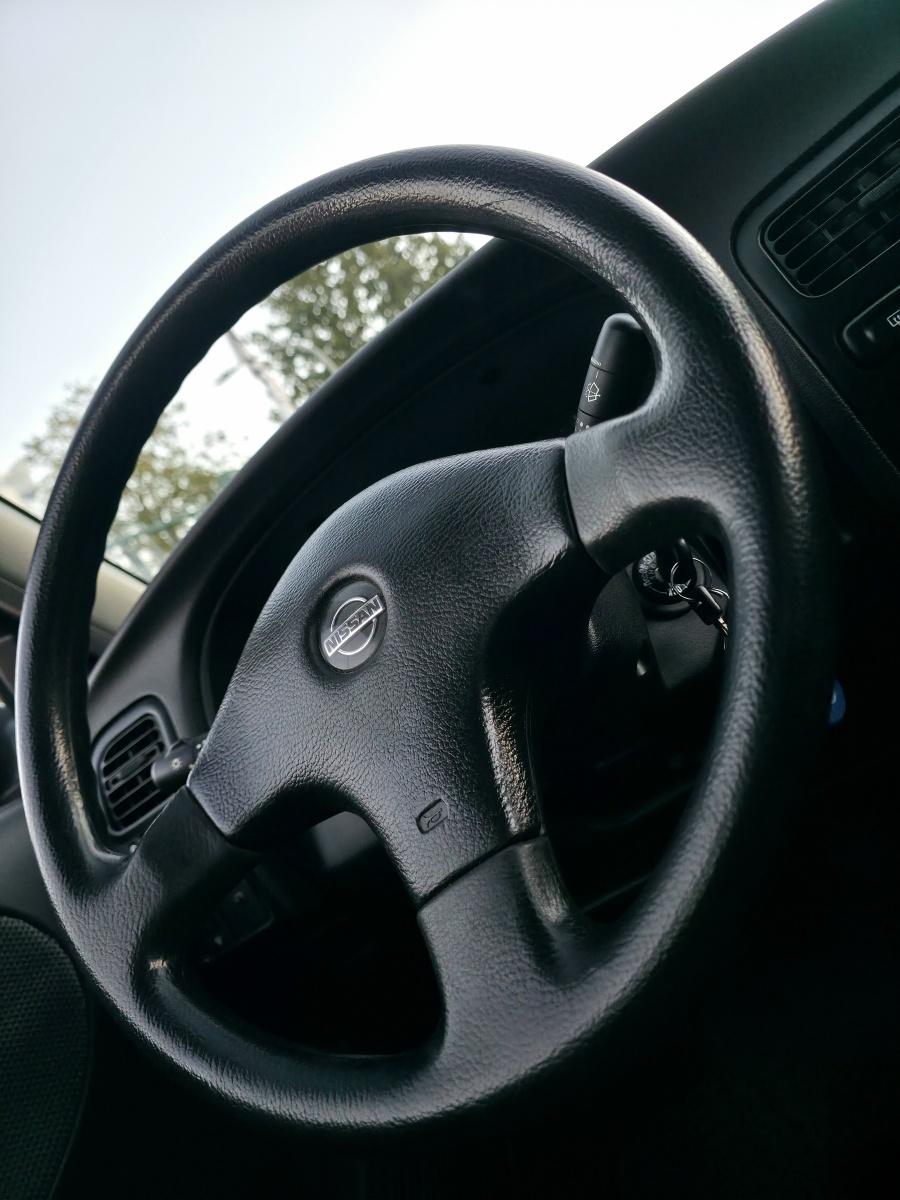 
								Nissan Primera 1.6 SLX 90 CV full									