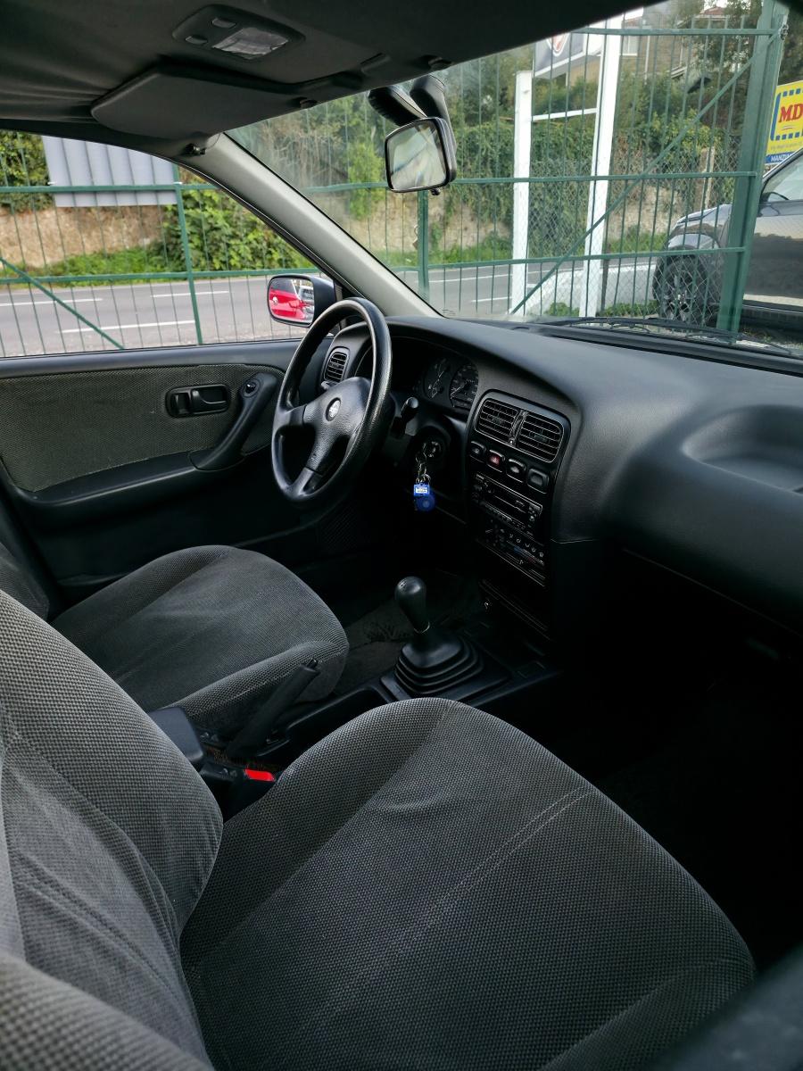 
								Nissan Primera 1.6 SLX 90 CV full									