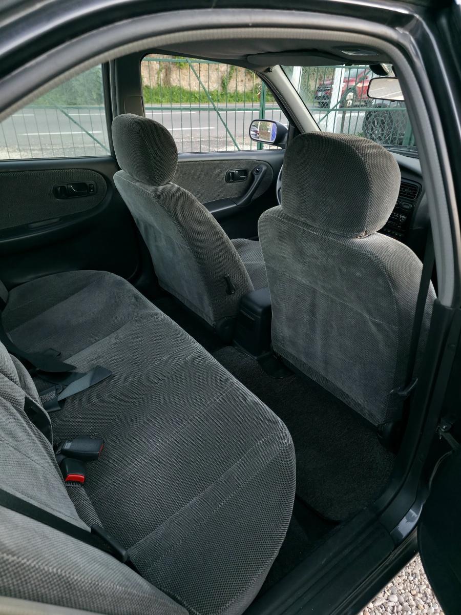 
								Nissan Primera 1.6 SLX 90 CV full									